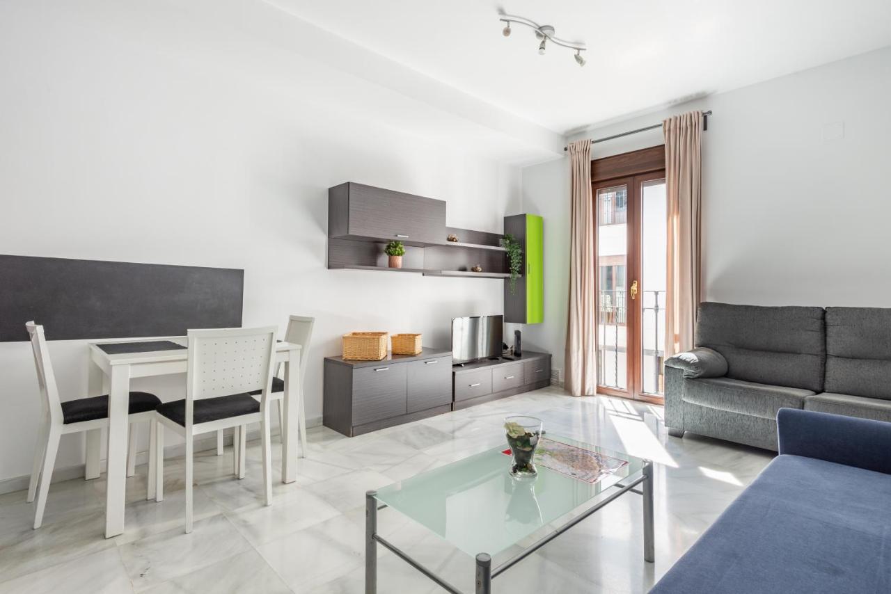 First Floor Near Macarena Church 세비야 외부 사진